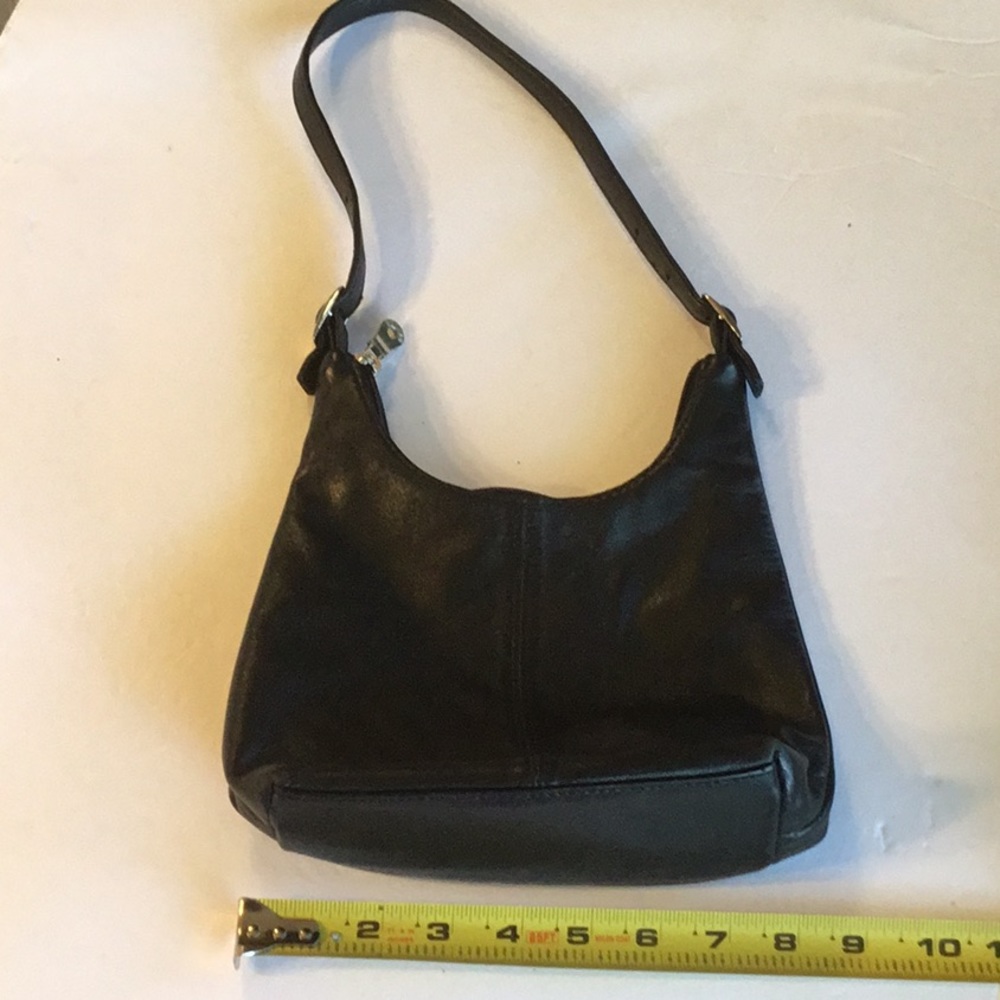 Wilson’s Leather Maxima Purse